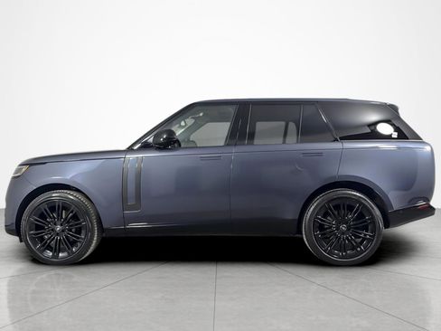 Used 2024 Land Rover Range Rover SE AWD/4WD image 2