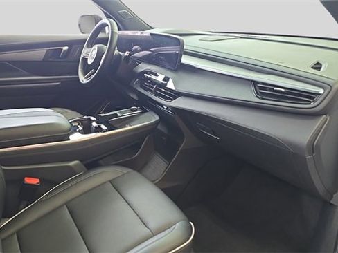 Used 2025 Buick Enclave Preferred image 13