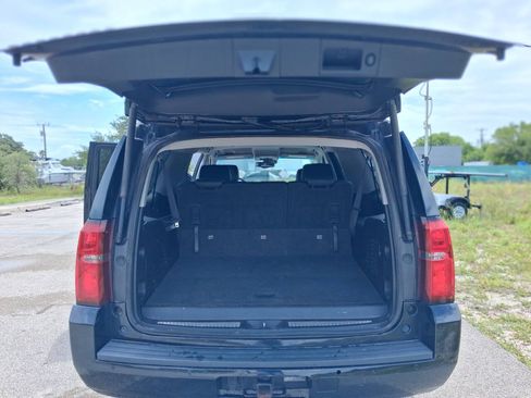 Used 2019 Chevrolet Suburban LT RWD image 20