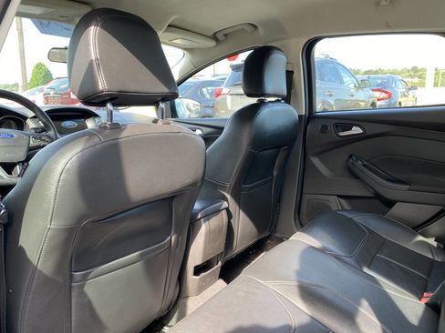 Used 2016 Ford Focus SE w/ Equipment Group 201A image 15