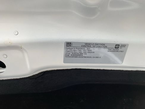 Used 2024 Chevrolet Equinox LT image 25