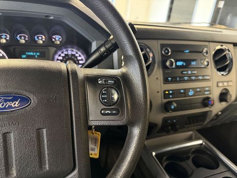 Used 2013 Ford F250 XLT w/ XLT Interior Pkg image 12