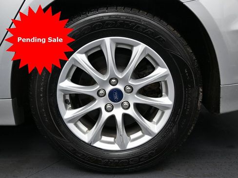 Used 2018 Ford Fusion S image 12