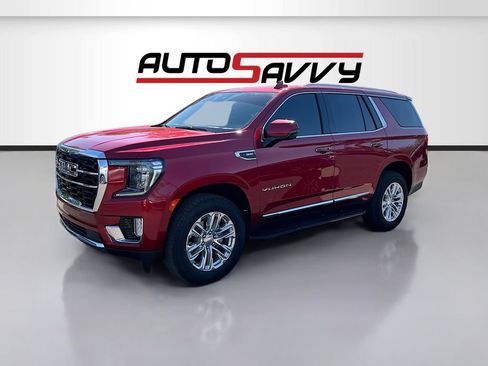 Used 2024 GMC Yukon SLT w/ SLT Luxury Package AWD/4WD image 3
