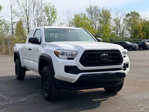 Used 2022 Toyota Tacoma SR w/ SX Package RWD image 3