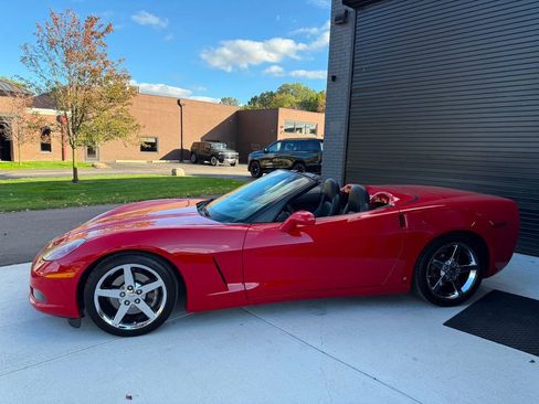 Used 2006 Chevrolet Corvette Convertible w/ Preferred Equipment Group image 10