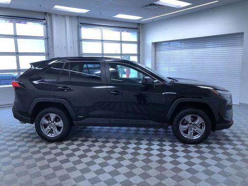 Certified 2025 Toyota RAV4 LE AWD/4WD image 35