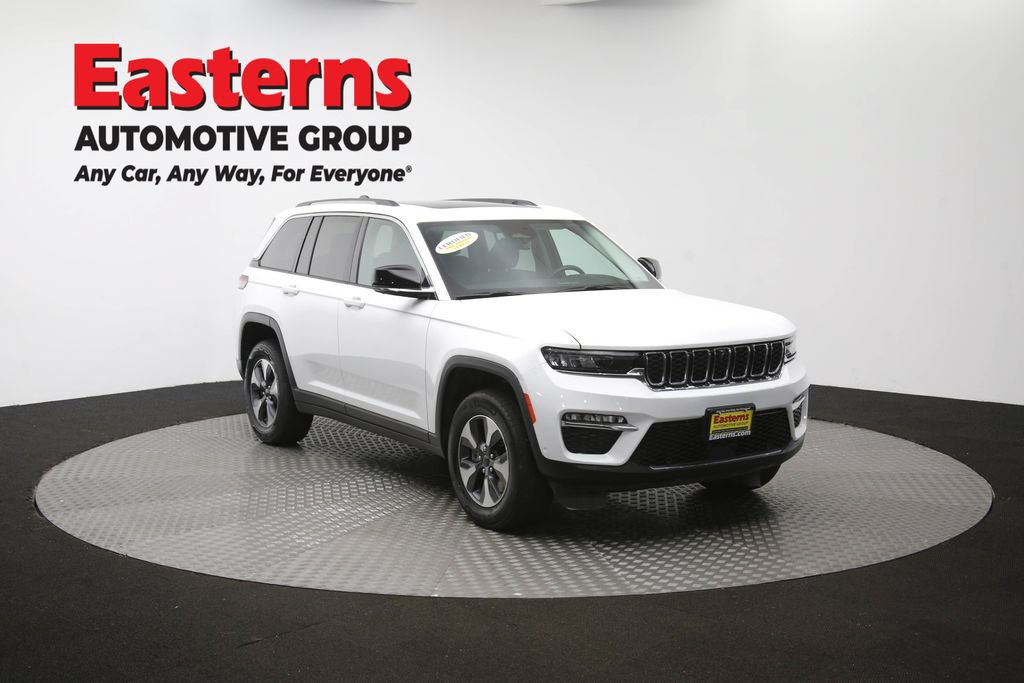 Used 2022 Jeep Grand Cherokee Limited 4xe w/ Luxury Tech Group II AWD/4WD image 55