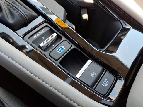 Certified 2025 Honda Accord Touring image 28