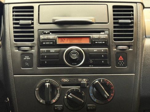 Used 2010 Nissan Versa 1.8 S w/ PWR Plus Pkg FWD image 14
