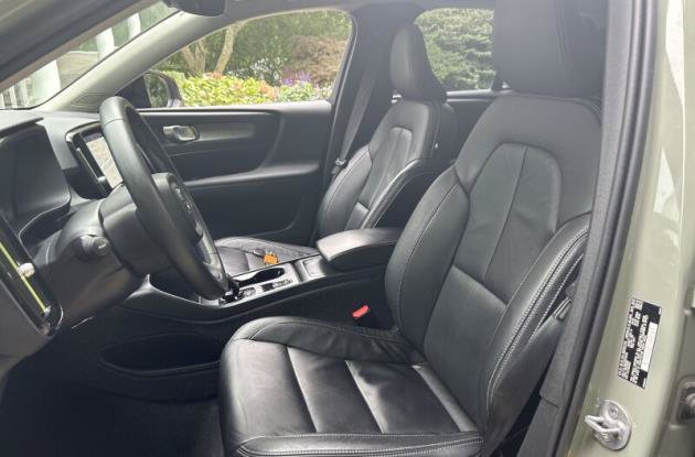 Used 2024 Volvo XC40 B5 Core AWD/4WD image 6