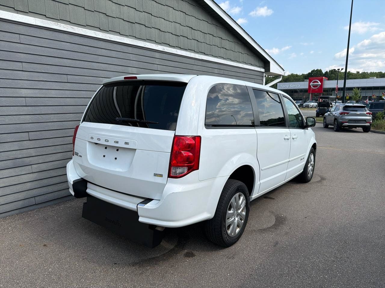 Used 2017 Dodge Grand Caravan SE w/ Power Window Group FWD image 15