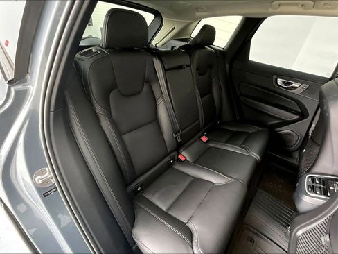Certified 2023 Volvo XC60 B5 Ultimate w/ Climate Package image 36