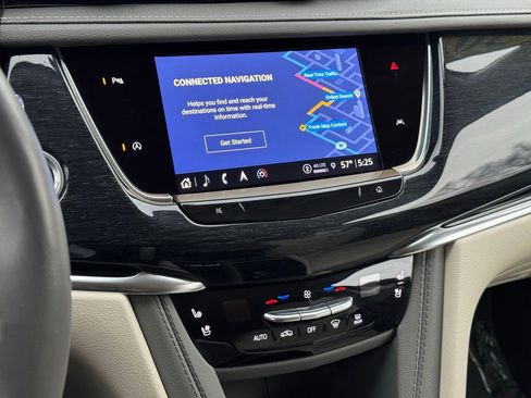 Used 2023 Cadillac XT6 Premium Luxury image 36