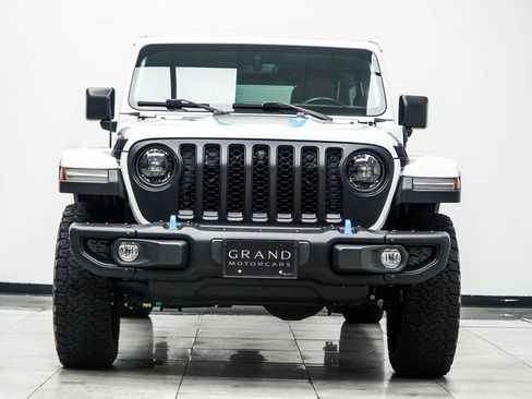 Used 2023 Jeep Wrangler Unlimited Rubicon 4xe w/ Steel Bumper Group AWD/4WD image 8