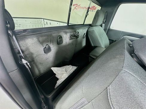 Used 2024 RAM 2500 Tradesman w/ Chrome Appearance Group image 14