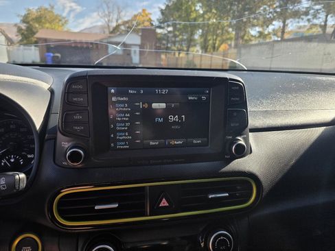 Used 2020 Hyundai Kona Limited w/ Cargo Package FWD image 19
