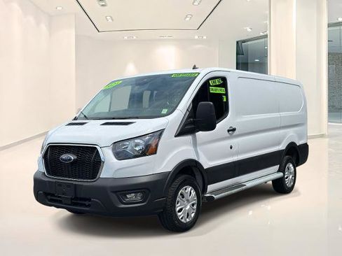 Certified 2024 Ford Transit 250 Low Roof w/ Exterior Upgrade Package RWD image 3