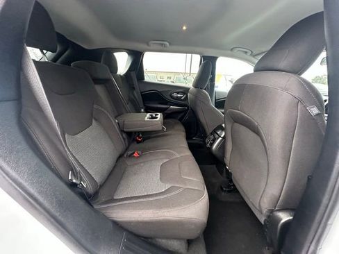 Used 2020 Jeep Cherokee Latitude image 29