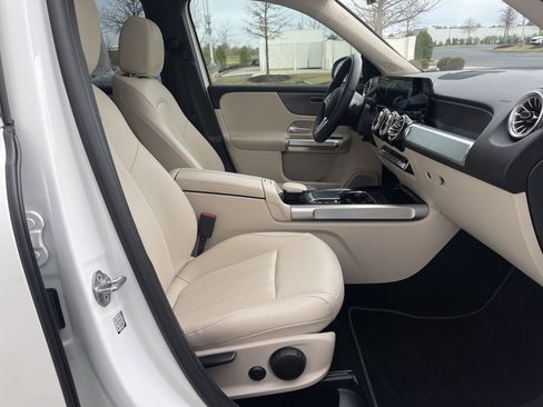 Used 2022 Mercedes-Benz GLB 250 image 31