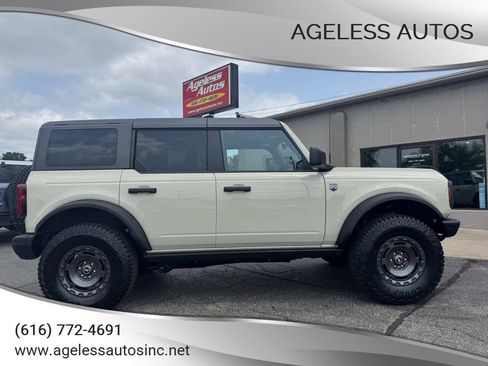 Used 2025 Ford Bronco Big Bend w/ Black Diamond Package AWD/4WD image 1