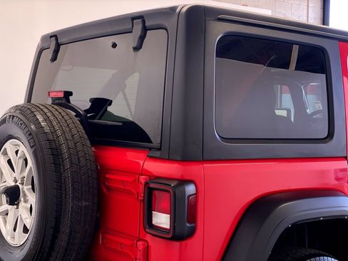Used 2023 Jeep Wrangler Unlimited Sport AWD/4WD image 10