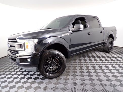 Used 2018 Ford F150 XLT w/ Equipment Group 301A Mid RWD image 14