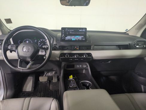 Certified 2023 Honda Pilot Touring image 16