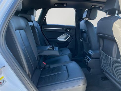 Used 2025 Audi Q3 2.0T Premium image 8