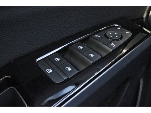 Certified 2025 Nissan Pathfinder SL w/ SL Premium Package FWD image 23