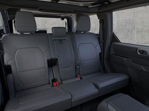New 2025 Ford Bronco Badlands w/ Sasquatch Package image 11