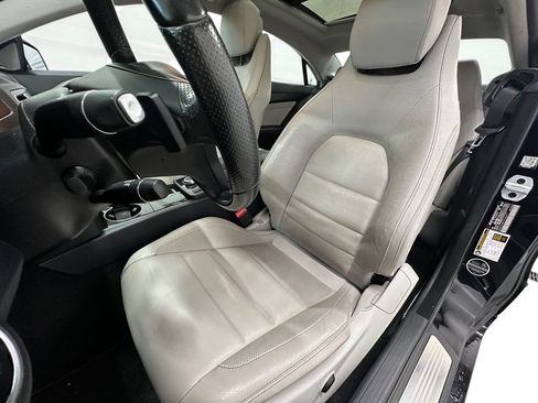 Used 2016 Mercedes-Benz E 400 4MATIC Coupe image 11