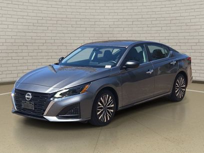 Used 2025 Nissan Altima 2.5 SV
