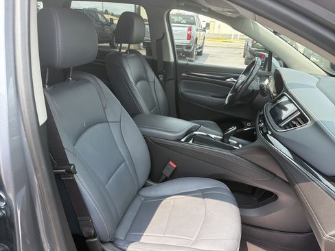 Used 2021 Buick Enclave Essence w/ LPO, Hit The Road Package AWD/4WD image 8