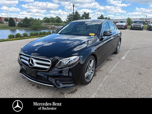 Certified 2018 Mercedes-Benz E 300 4MATIC image 1