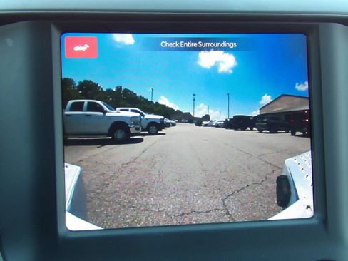 Used 2024 RAM 5500 Tradesman w/ Chrome Appearance Group AWD/4WD image 24