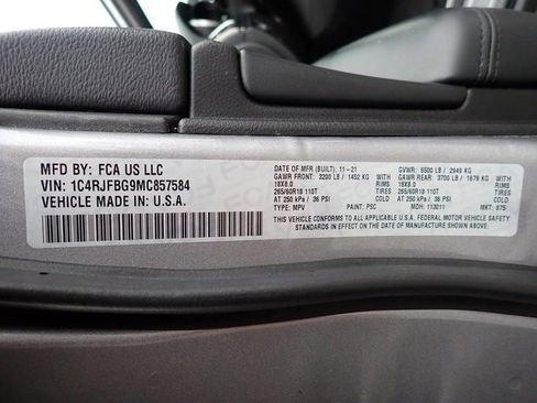 Used 2021 Jeep Grand Cherokee Limited image 21