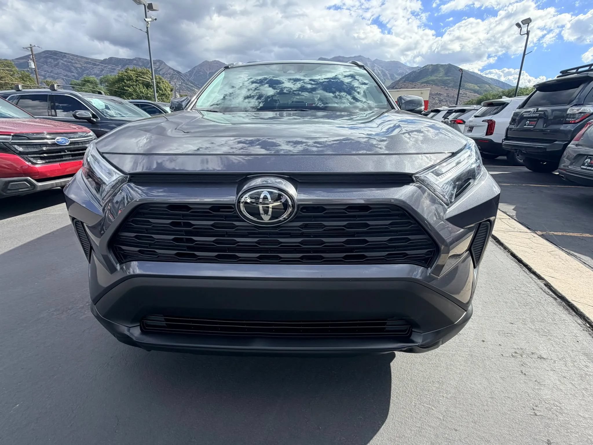 Used 2024 Toyota RAV4 XLE AWD/4WD image 9