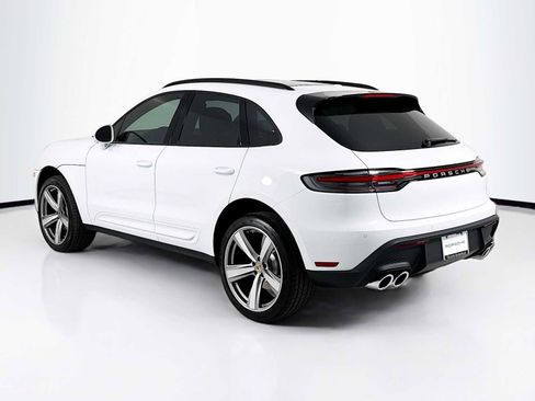 New 2026 Porsche Macan image 3