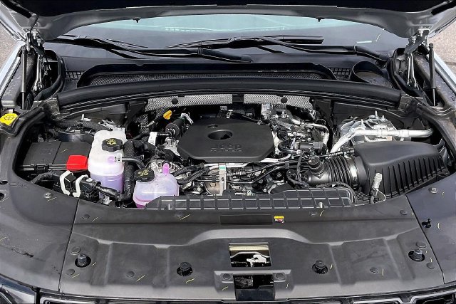 New 2026 Jeep Grand Cherokee Altitude AWD/4WD image 11