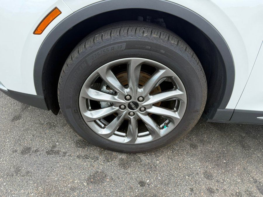 Used 2020 Lincoln Corsair AWD w/ Premium Package image 4