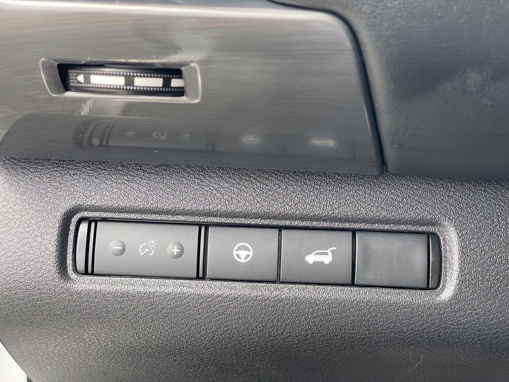 Certified 2025 Nissan Pathfinder SL AWD/4WD image 16