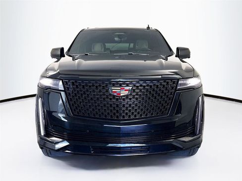 Used 2024 Cadillac Escalade ESV Premium Luxury image 20