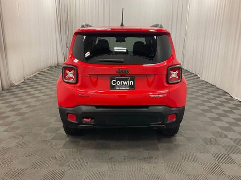 Used 2017 Jeep Renegade Trailhawk w/ Cold Weather Group II image 5