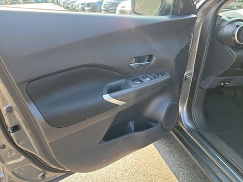 Used 2022 Nissan Kicks SV FWD image 23