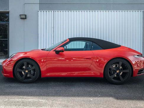 Used 2022 Porsche 911 Carrera w/ Premium Package RWD image 5