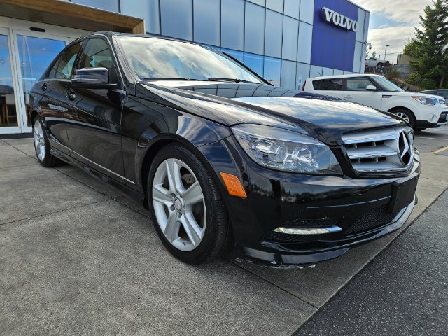 Used 2011 Mercedes-Benz C 300 4MATIC Sedan image 3