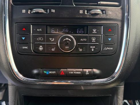 Used 2017 Dodge Grand Caravan GT image 26