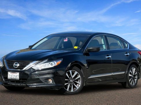 Used 2016 Nissan Altima 2.5 SV image 1