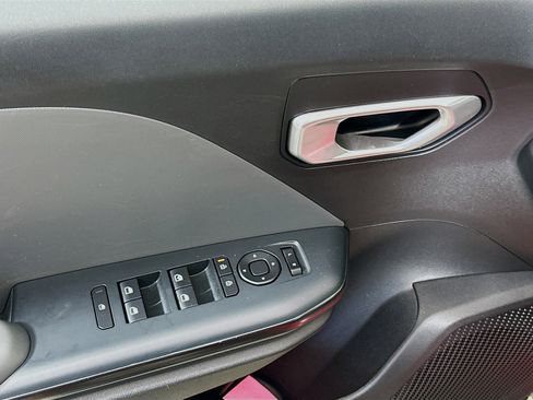 Used 2025 Kia K4 LXS image 15